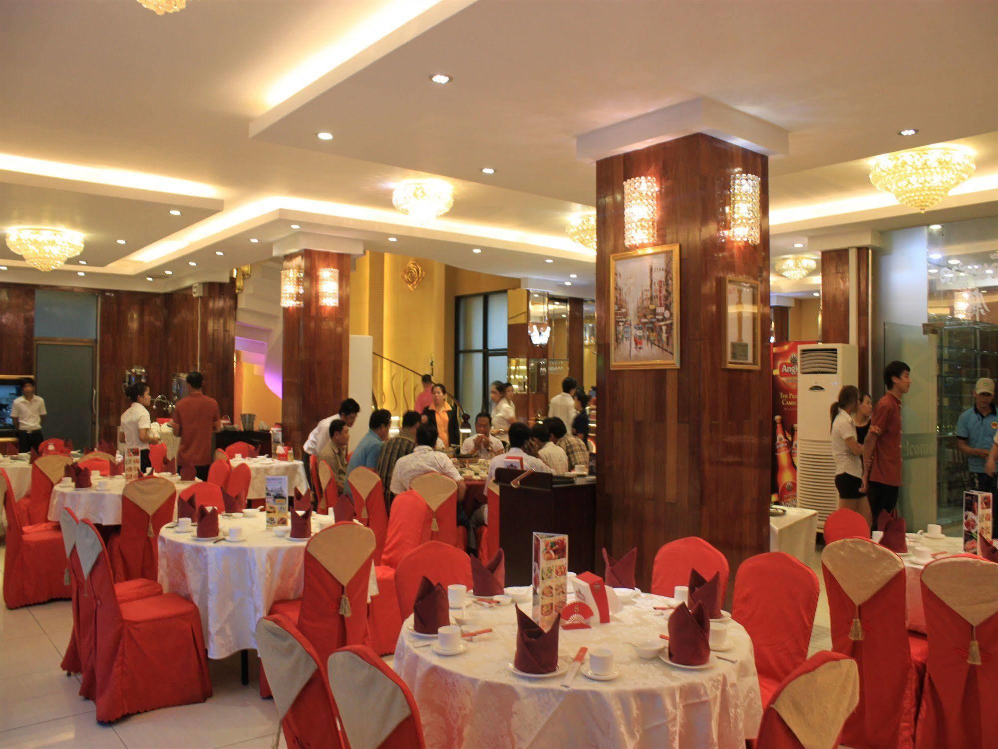 Diamond Hotel Пном Пен Екстериор снимка
